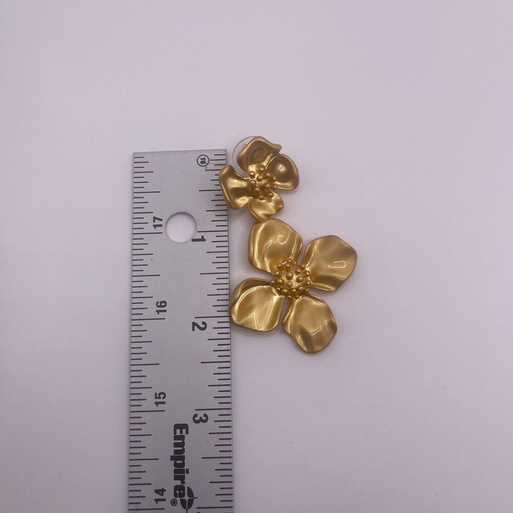 House of Harlow 1960 Matte Gold Blossom Drop Earrings - Picture 7 of 10
